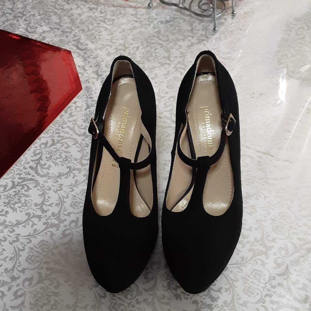 Primadonna Black Suede Heels